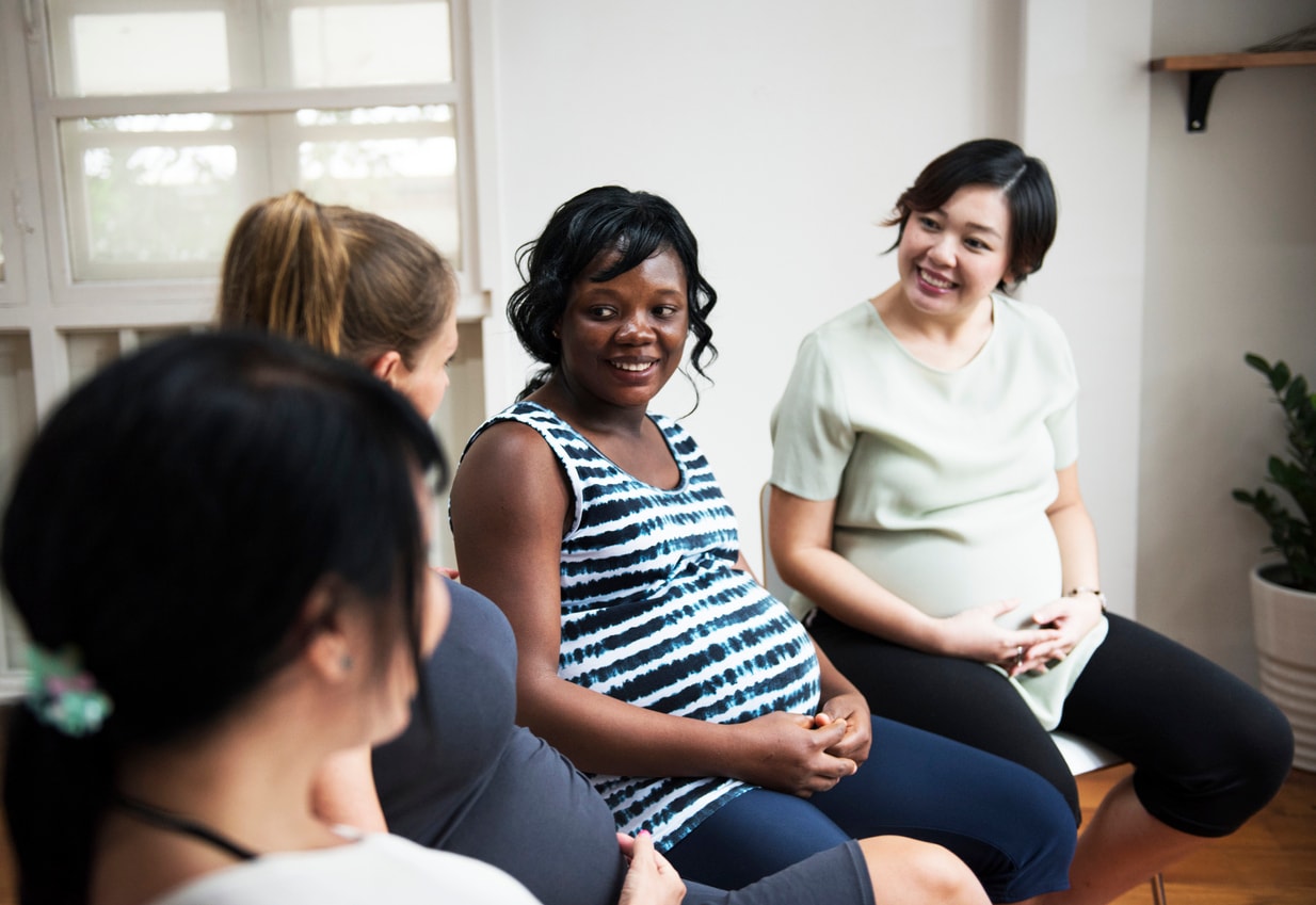 IStock 860845028 PiA Pregnant women in a class